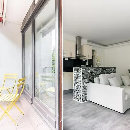 Appartement Ensoleille Buttes Chaumont - Iii